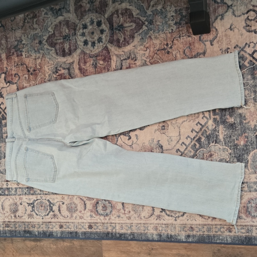 Light Wash Jeans - Picture 3 of 4